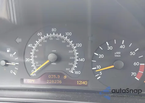 1999 Mercedes-Benz E 320 Awd from USA, damaged, VIN WDBJH82F3XX025729